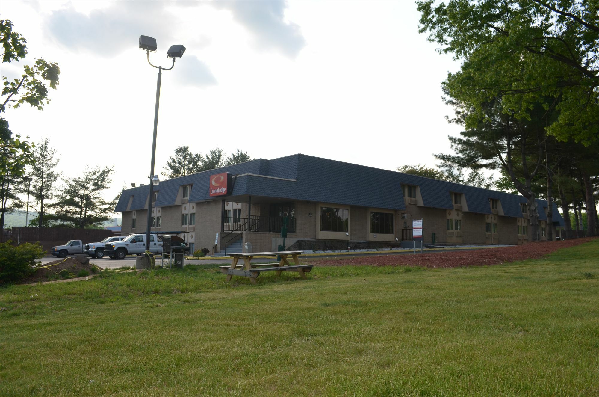 Econo Lodge Milldale - Southington Exterior foto